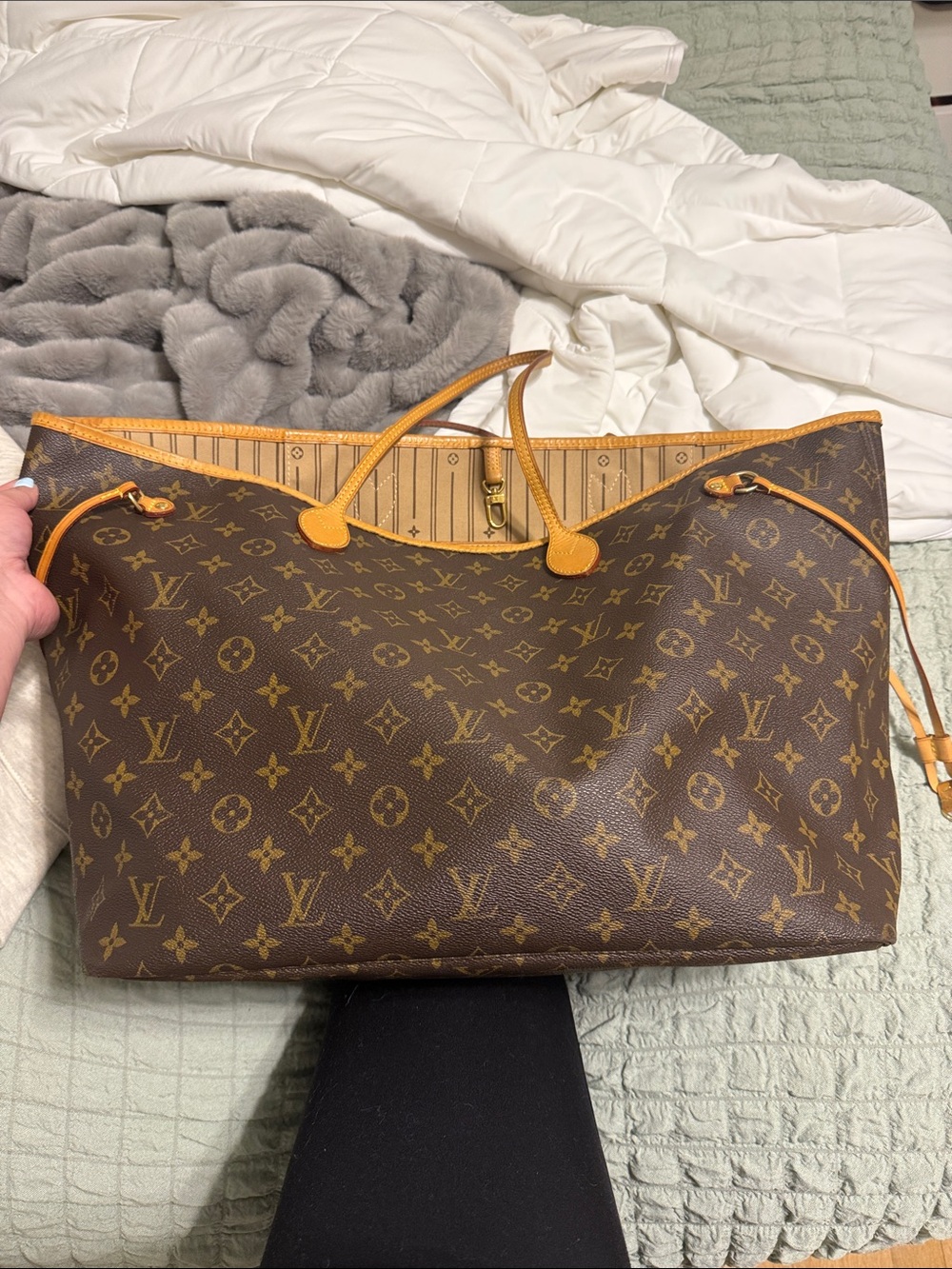 Louis Vuitton Monogram Neverfull Tote in Brown with Tan Trim
